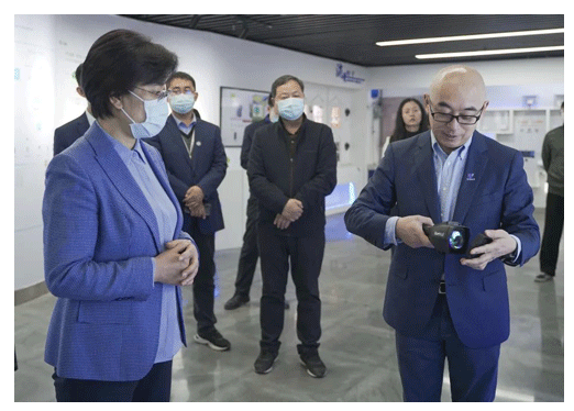 參觀漢威展廳 參觀漢威展廳